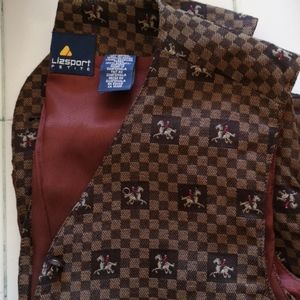 Lizsport vest _(dimensions)armpit 18"